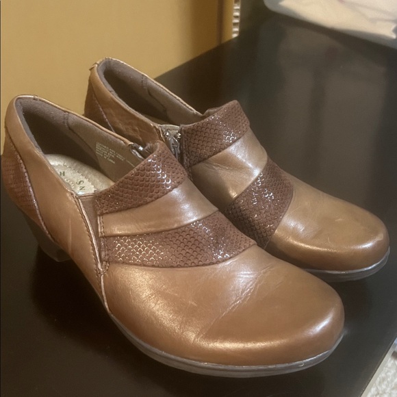 EUC - EARTH ORIGINS - brown leather shoe 8.5M - Picture 3 of 10